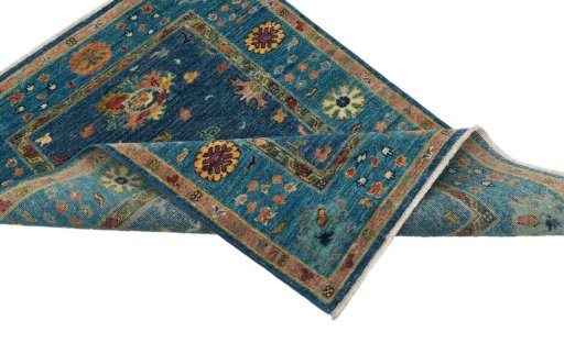 Central medallion detail of New Farahan rug from Pakistan