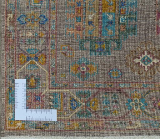 Corner detail of New Farahan rug showing border pattern and Wool pile