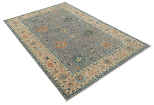 Corner detail of New Farahan rug showing border pattern and Wool pile