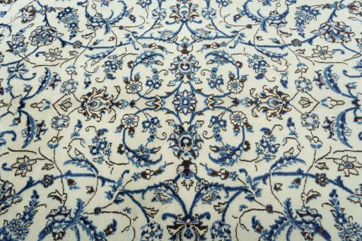 Central medallion detail of 2000s Nain rug from Iran / Persia