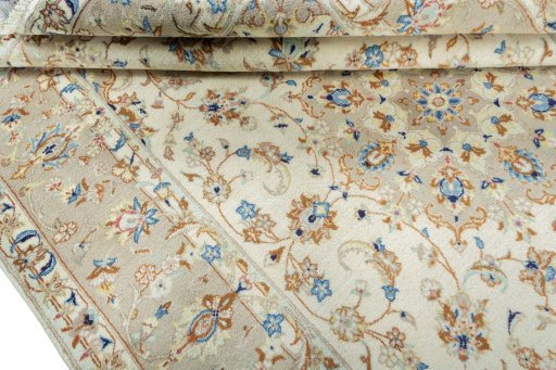 Close-up detail of New Kashan rug from Iran / Persia showing Wool weave