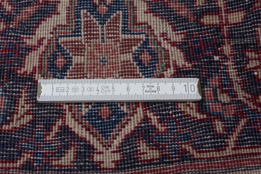 Central medallion detail of 2000s Bijar rug from Iran / Persia