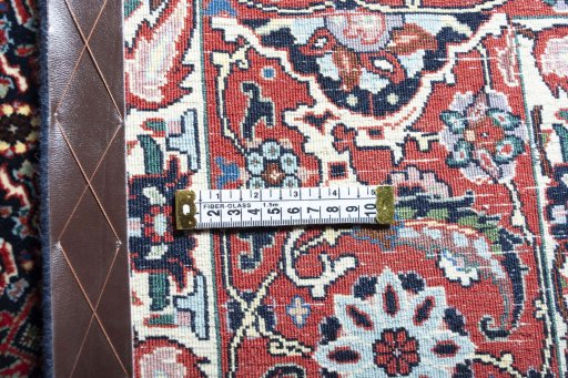 Close-up detail of New Bijar rug from Iran / Persia showing Cork weave