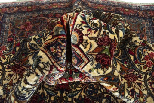 Central medallion detail of 2000s Bijar rug from Iran / Persia