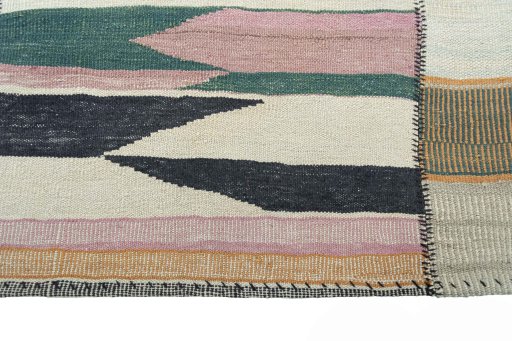 Central medallion detail of New Bijar rug from Iran / Persia