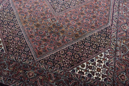 Close-up detail of New Bijar rug from Iran / Persia showing Cork weave