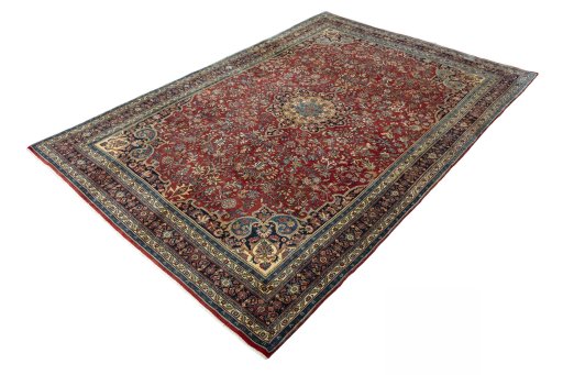 Corner detail of 1970s Bijar rug showing border pattern and Wool pile