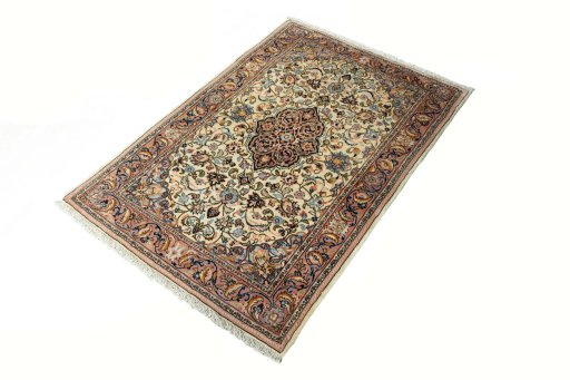 Corner detail of New Bijar rug showing border pattern and Wool pile