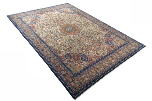 Close-up detail of 1970s Bijar rug from Iran / Persia showing Wool weave