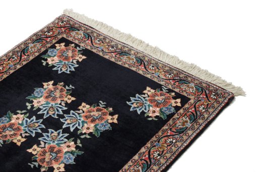 Surface texture of New Bijar rug with natural Wool and intricate pattern