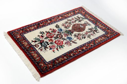Close-up detail of New Bijar rug from Iran / Persia showing Wool weave