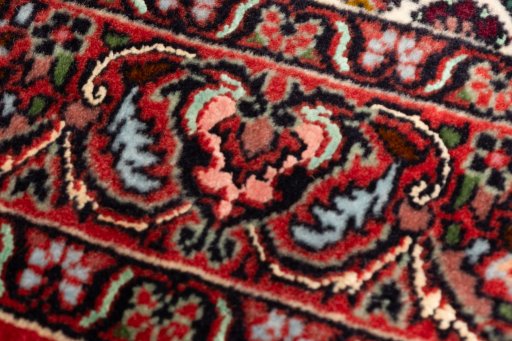 Surface texture of New Bijar rug with natural Wool and intricate pattern