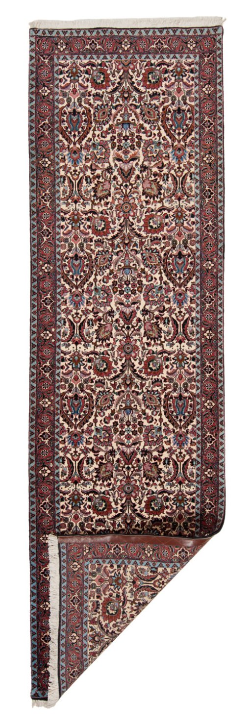 Surface texture of New Bijar rug with natural Wool and intricate pattern
