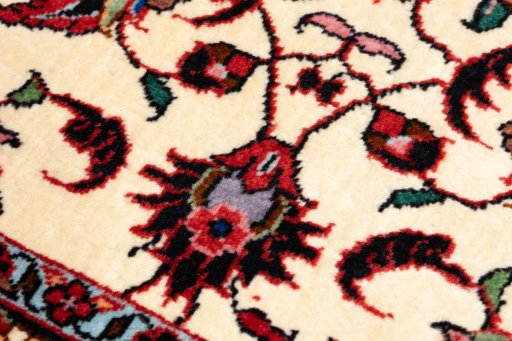 Surface texture of New Bijar rug with natural Wool and intricate pattern