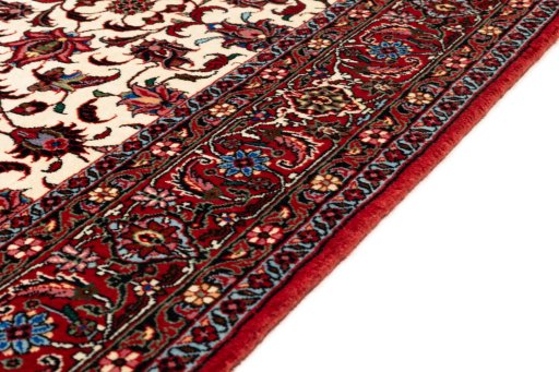Close-up detail of New Bijar rug from Iran / Persia showing Wool weave