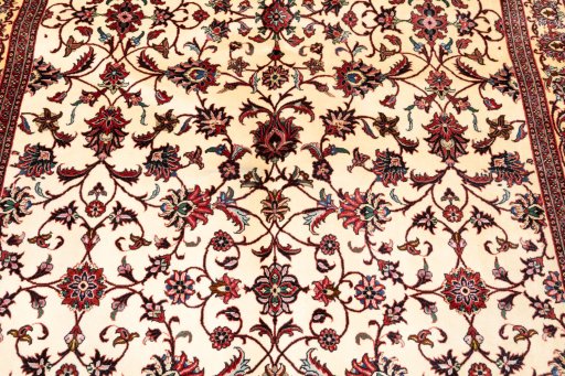 Corner detail of New Bijar rug showing border pattern and Wool pile