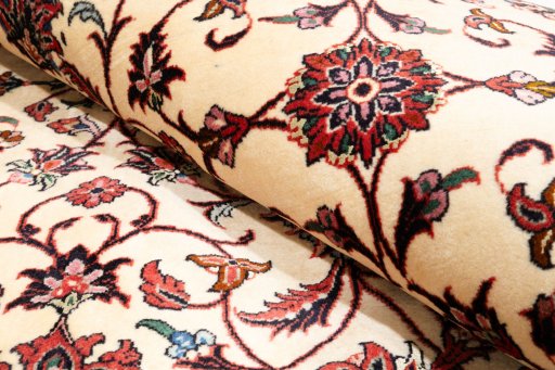 Close-up detail of New Bijar rug from Iran / Persia showing Wool weave