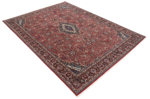 Surface texture of New Bijar rug with natural Wool and intricate pattern