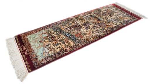 Corner detail of New Ghom rug showing border pattern and Silk pile