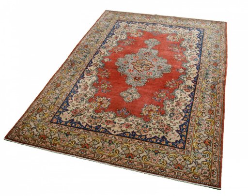Close-up detail of 1950s Ghom rug from Iran / Persia showing Cork weave
