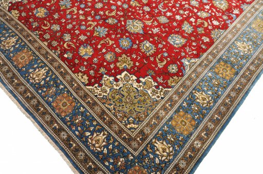Full view of 1970s Ghom rug from Iran / Persia, 414 × 305 cm in Red tones