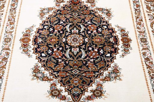 Central medallion detail of New Ghom rug from Iran / Persia
