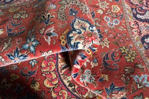 Close-up detail of New Ghom rug from Iran / Persia showing Cork weave
