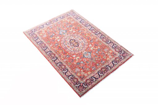 Close-up detail of New Ghom rug from Iran / Persia showing Cork weave