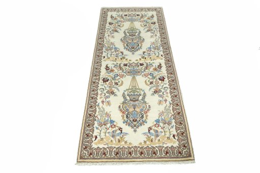 Surface texture of New Ghom rug with natural Cork and intricate pattern