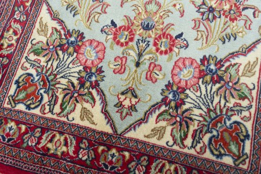 Close-up detail of New Ghom rug from Iran / Persia showing Cork weave