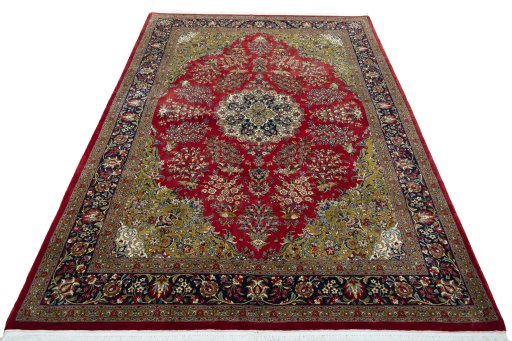 Surface texture of New Ghom rug with natural Cork and intricate pattern