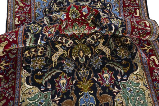 Surface texture of New Ghom rug with natural Cork and intricate pattern