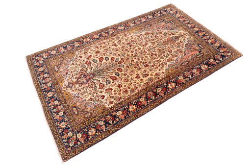 Close-up detail of 1972s Ghom rug from Iran / Persia showing Wool weave
