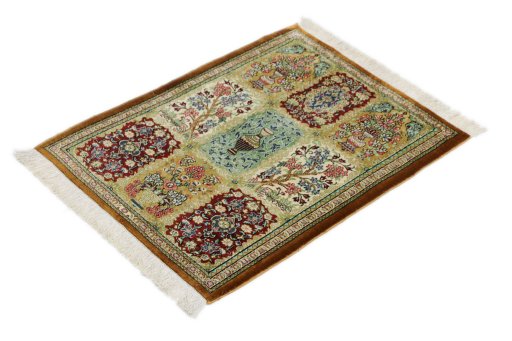 Corner detail of New Ghom rug showing border pattern and Silk pile