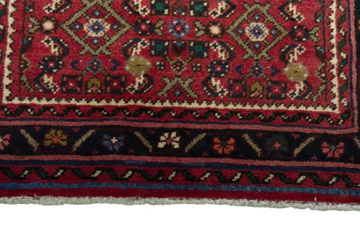 Central medallion detail of New Hoseinabad rug from Iran / Persia