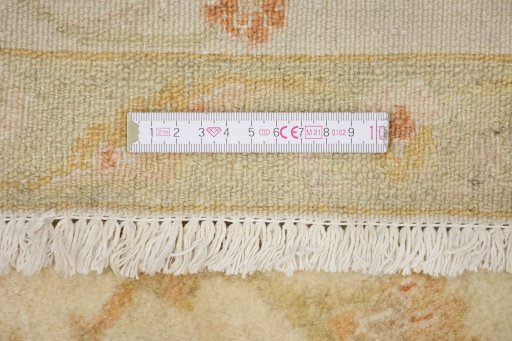 Corner detail of 1980s Isfahan rug showing border pattern and Wool pile