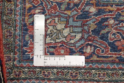 Full view of 1900s Isfahan rug from Iran / Persia, 200 × 140 cm in Dark red tones