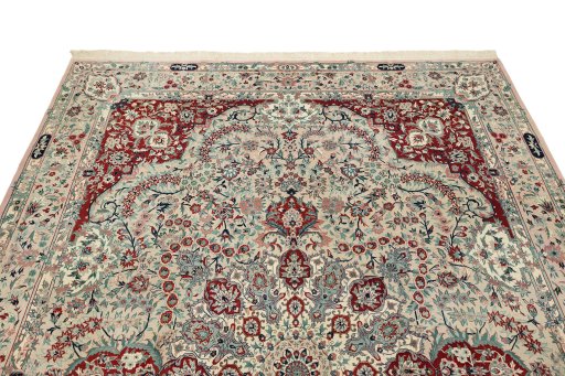 Surface texture of New Isfahan rug with natural Wool and intricate pattern