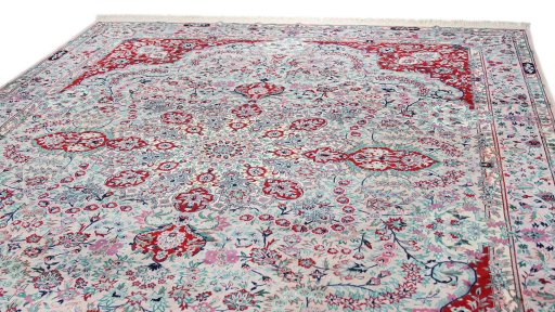 Surface texture of New Isfahan rug with natural Wool and intricate pattern