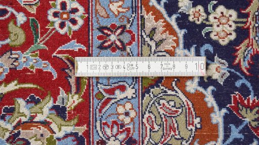 Full view of New Isfahan rug from Iran / Persia, 162 × 112 cm in Cream tones