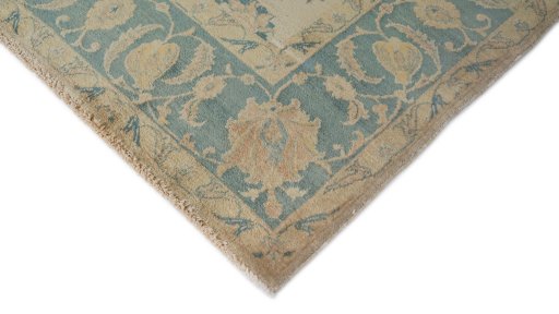 Surface texture of New Isfahan rug with natural Wool and intricate pattern