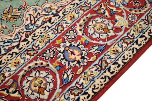 Close-up detail of 1990s Isfahan rug from Iran / Persia showing Wool weave