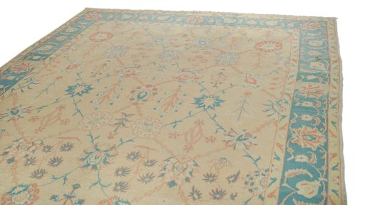 Surface texture of New Isfahan rug with natural Wool and intricate pattern