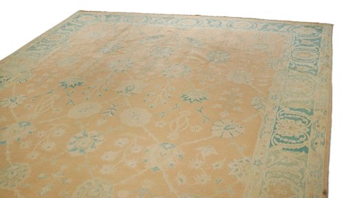 Surface texture of New Isfahan rug with natural Wool and intricate pattern