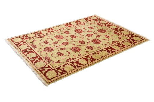 Corner detail of New Isfahan rug showing border pattern and Wool pile