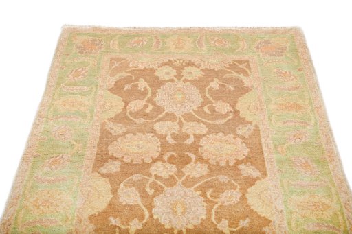 Surface texture of New Isfahan rug with natural Wool and intricate pattern