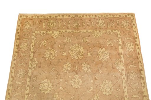 Surface texture of New Isfahan rug with natural Wool and intricate pattern