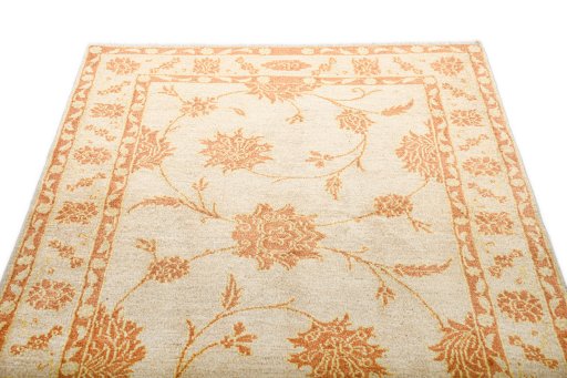Surface texture of New Isfahan rug with natural Wool and intricate pattern
