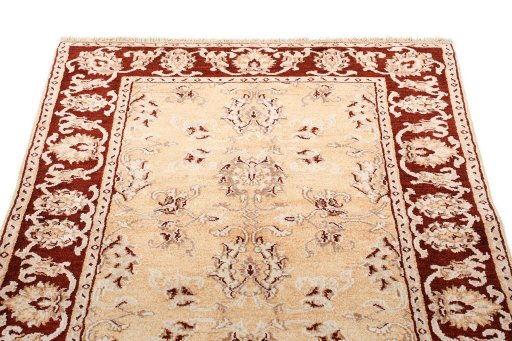 Surface texture of New Isfahan rug with natural Wool and intricate pattern