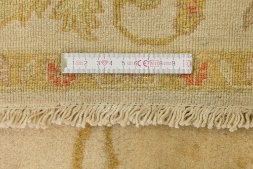 Close-up detail of New Isfahan rug from Iran / Persia showing Wool weave